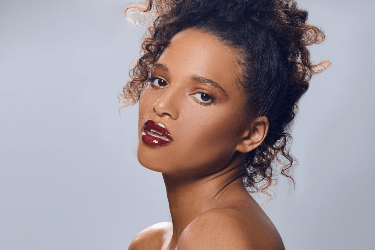 Photo de présentation site internet Jessica Nadal, maquilleuse et coiffeuse professionnelle