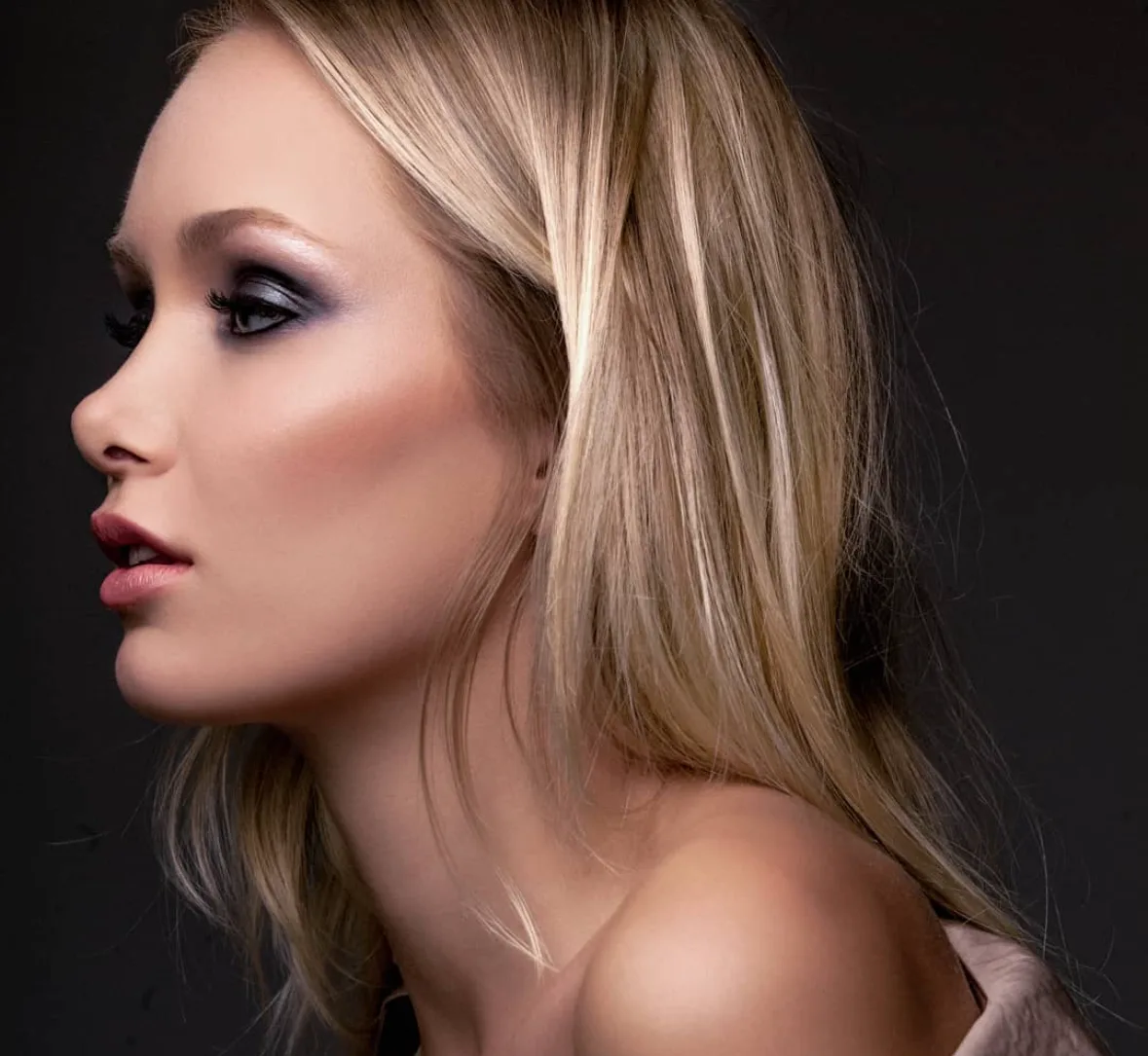 Photo de présentation site internet Jessica Nadal, maquilleuse et coiffeuse professionnelle